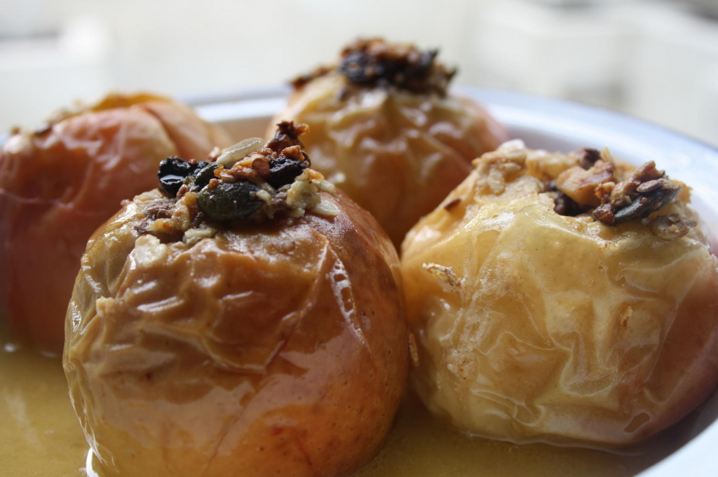 Baked Crumble Apples - Cooking Them Healthy