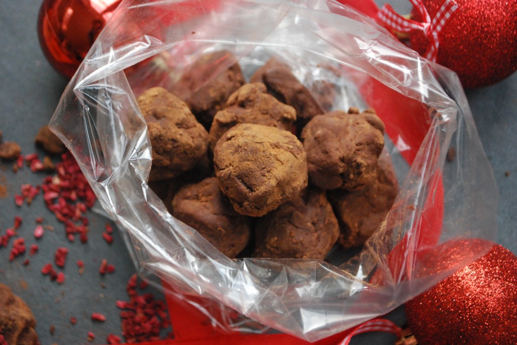 Chocolate truffles - healthy Christmas recipes