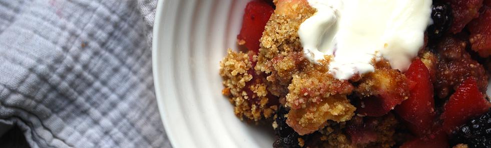 Apple and Berry Crumble