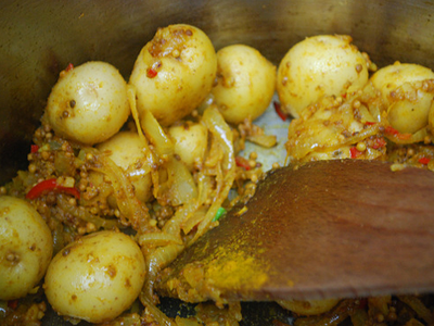 Cauliflower & New Potato Curry