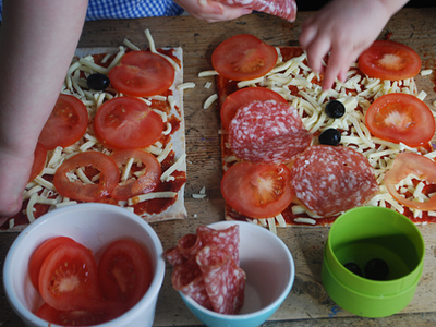 Mozzarella, Salami and Olive Pizza - prep